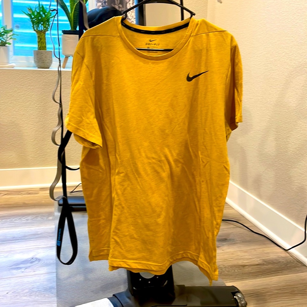 Gold XL Nike Dri-Fit Training T-Shirt